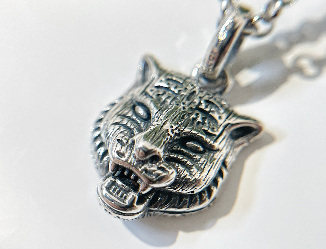 Gucci tiger necklace jewelry