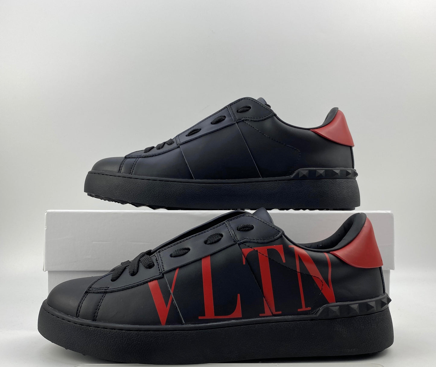 Valentino Sneakers