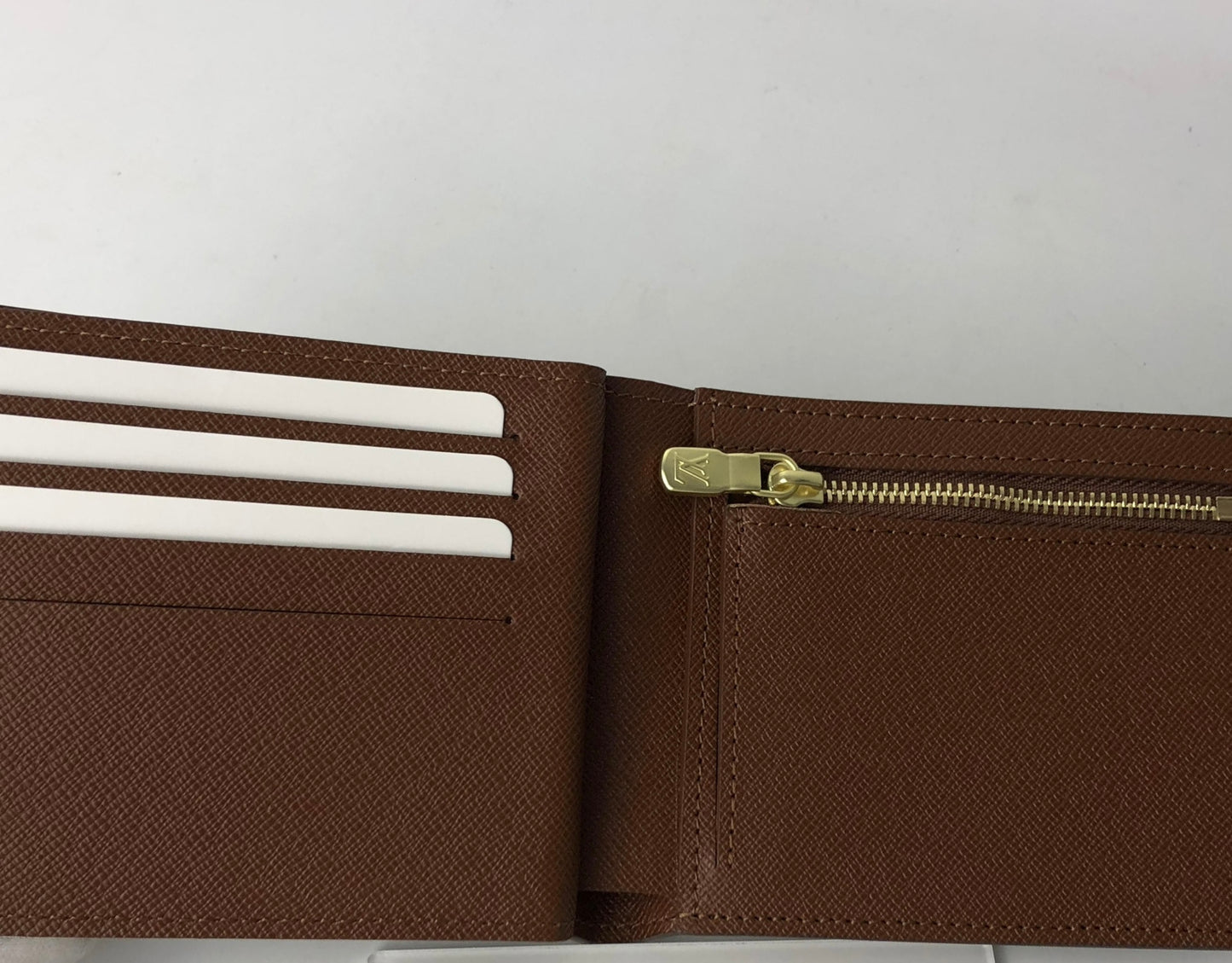 Louis Vuitton Men wallet