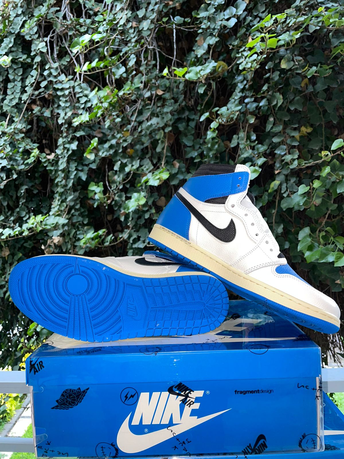 Travis Scott x Jordan 1 fragment sneakers