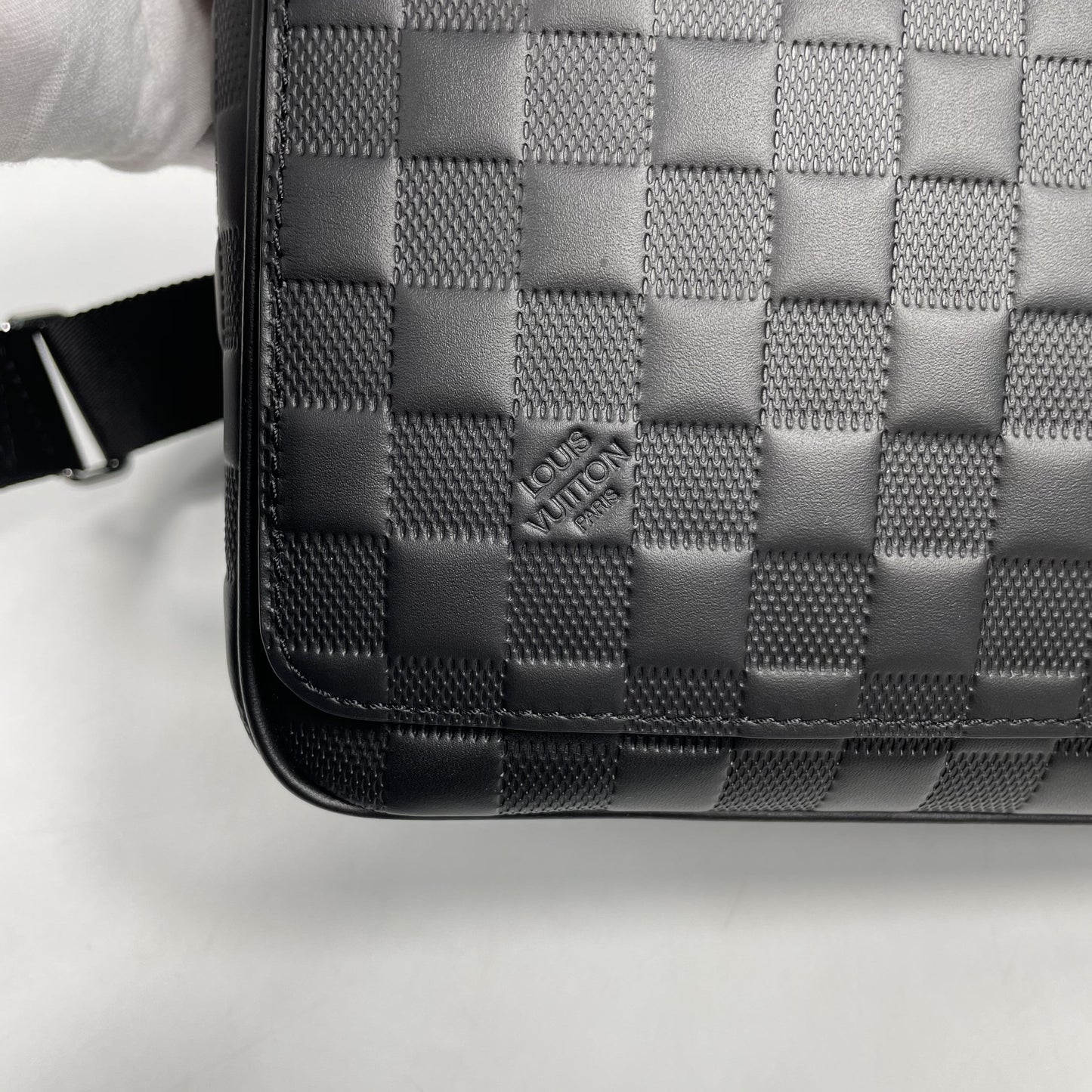 Louis Vuitton men shoulder bag