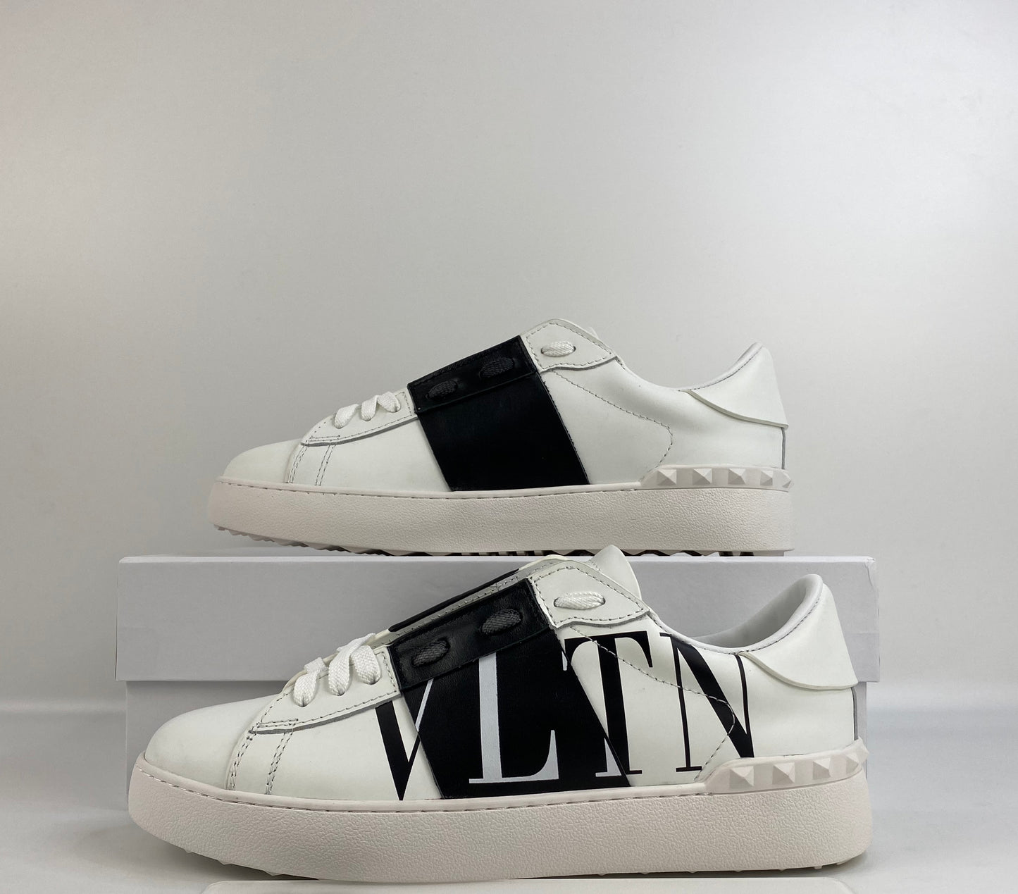 Valentino Sneakers