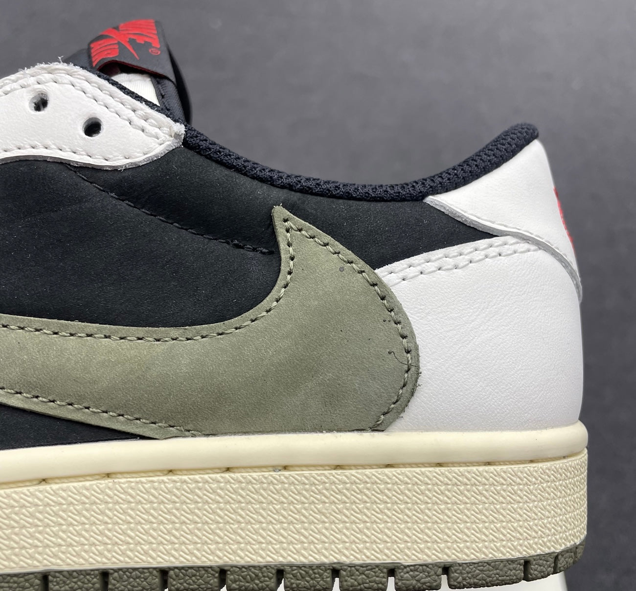 Travis Scott x Jordan 1 low green sneakers