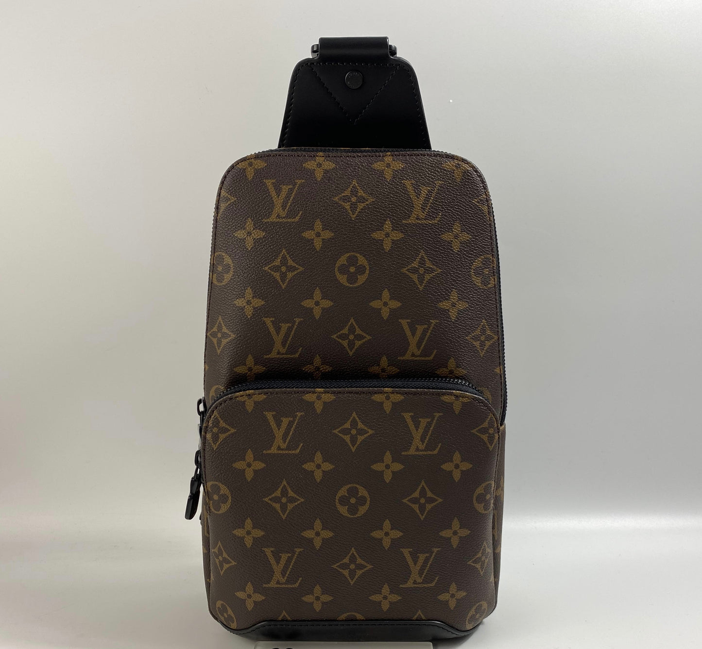 Louis Vuitton slingbag