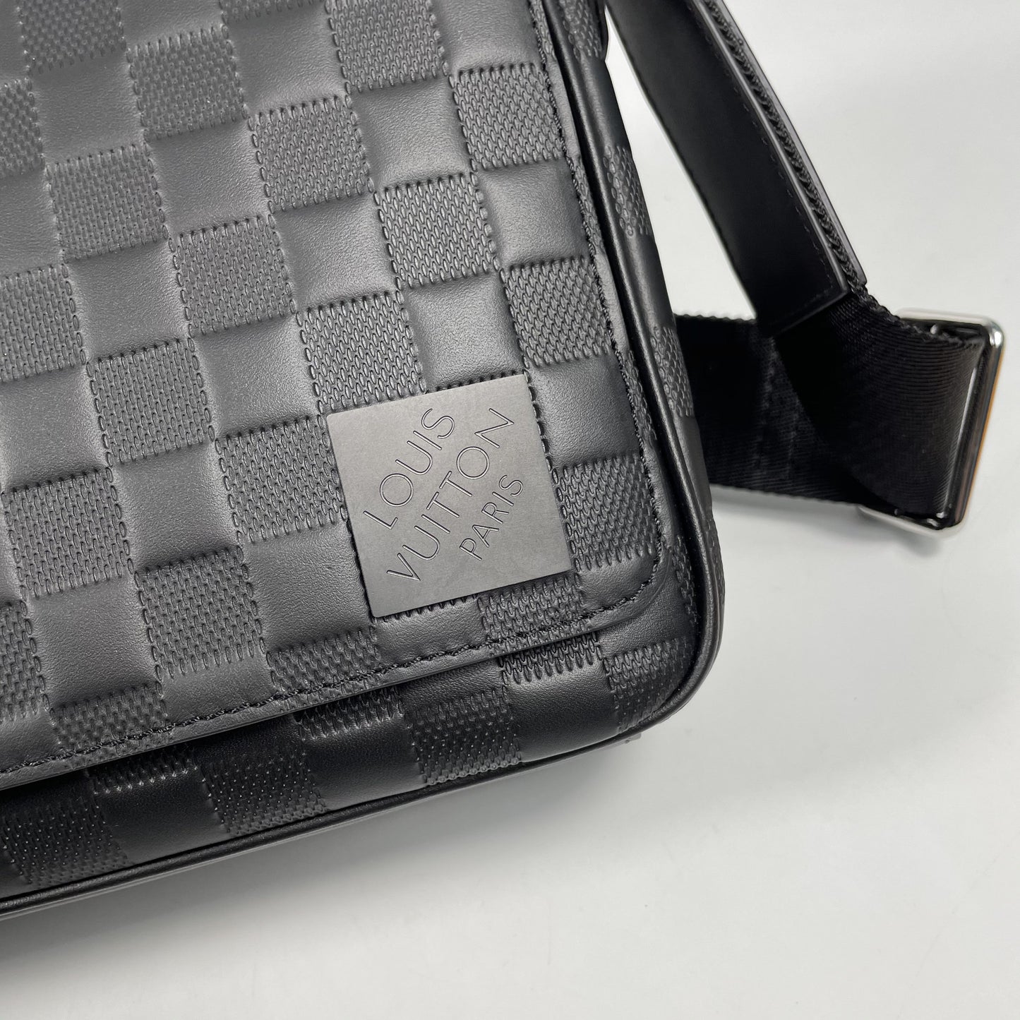 Louis Vuitton men shoulder bag