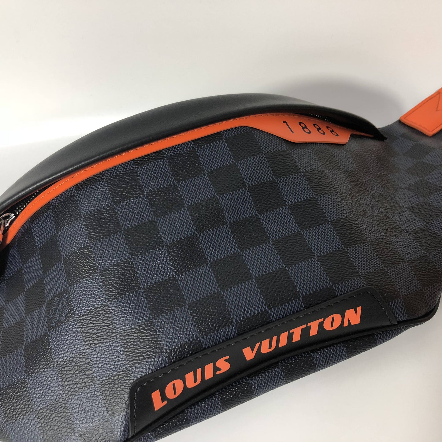 Louis Vuitton slingbag
