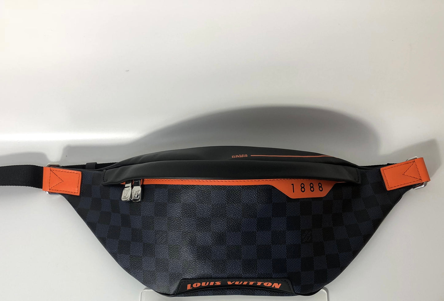 Louis Vuitton slingbag