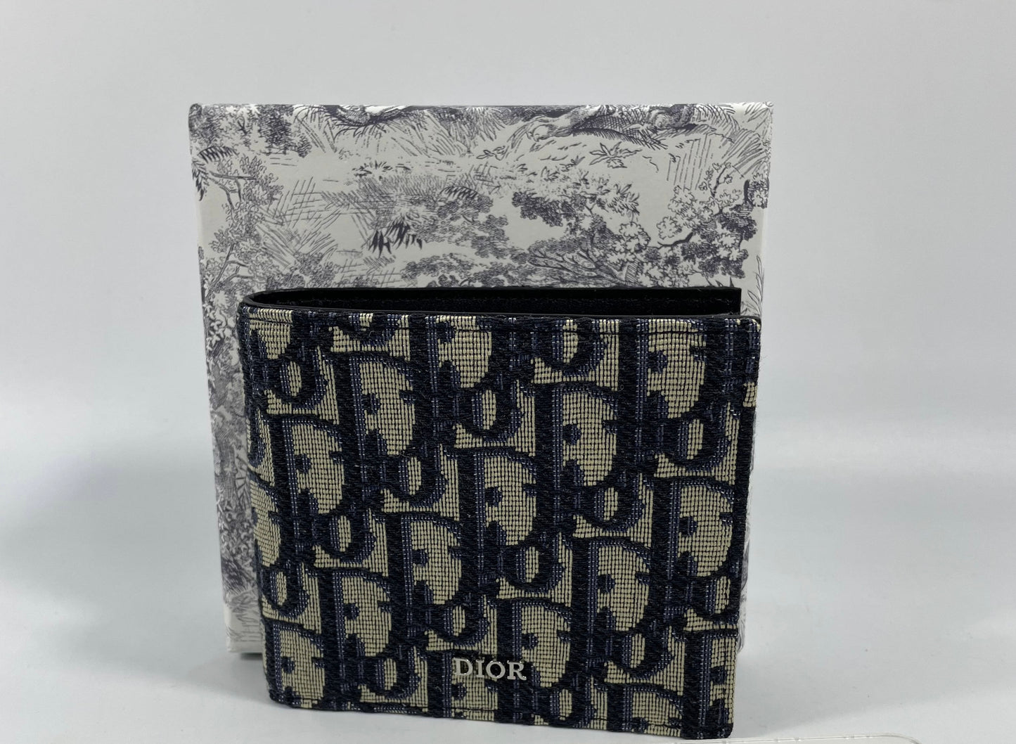 Dior wallet