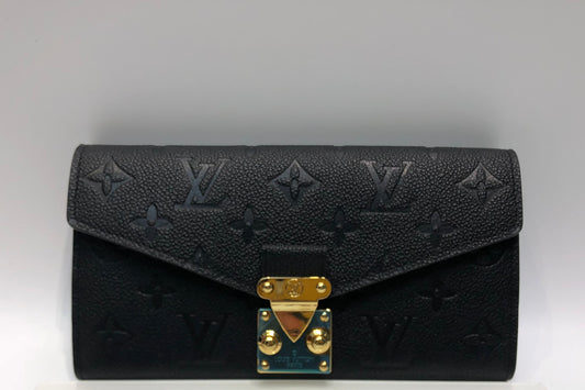 Louis Vuitton woman wallet