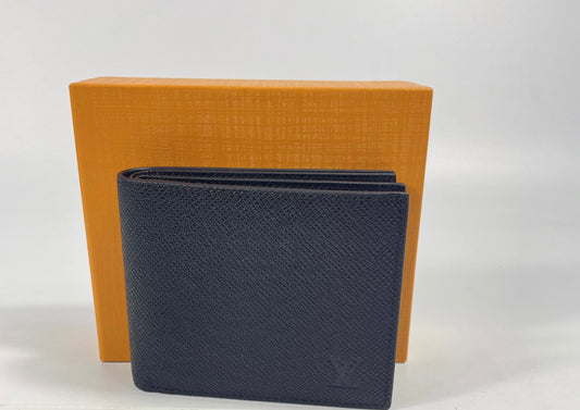 Louis Vuitton Men wallet